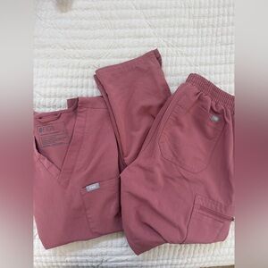 Figs Dusty Rose Scrub Top